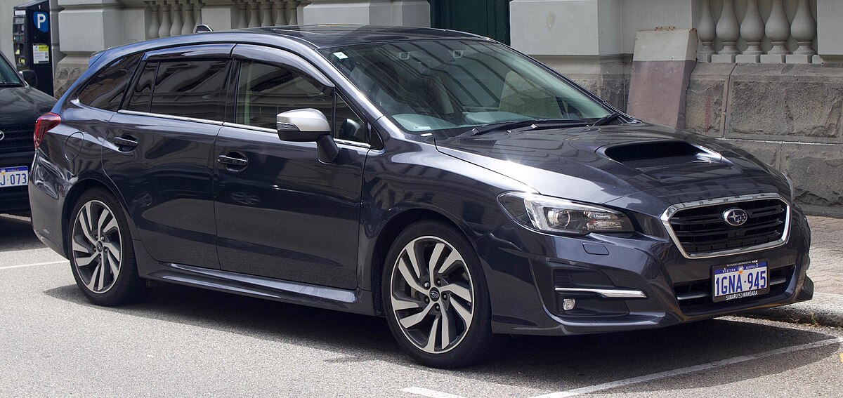 Subaru Levorg vs Toyota Fielder
